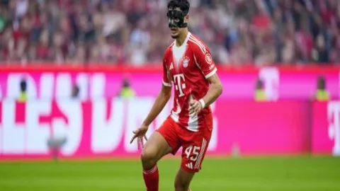 烽火对决！揭秘11月曼城三巨头：福登、奥赖利、尼科的巅峰较量！